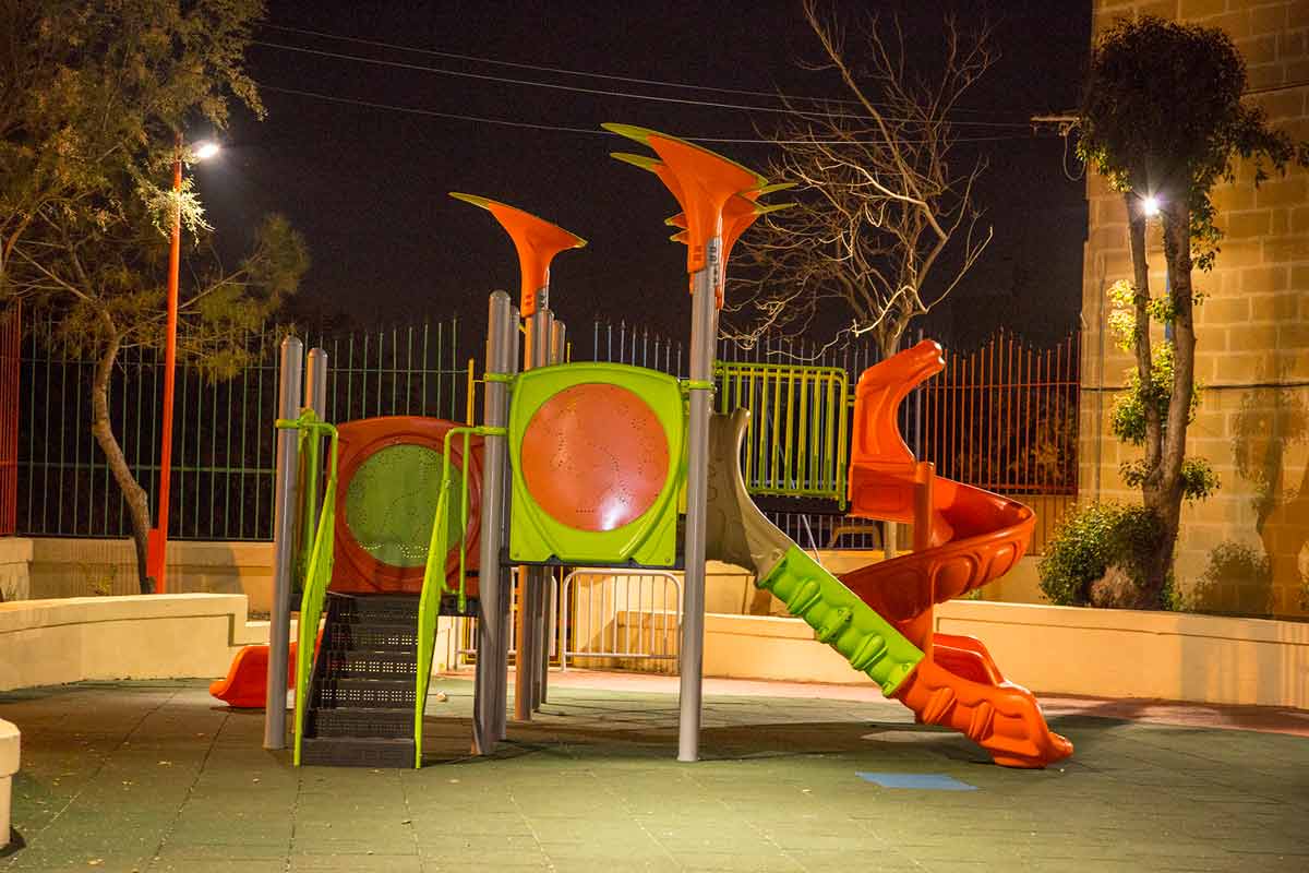 兒童戶外滑梯設備